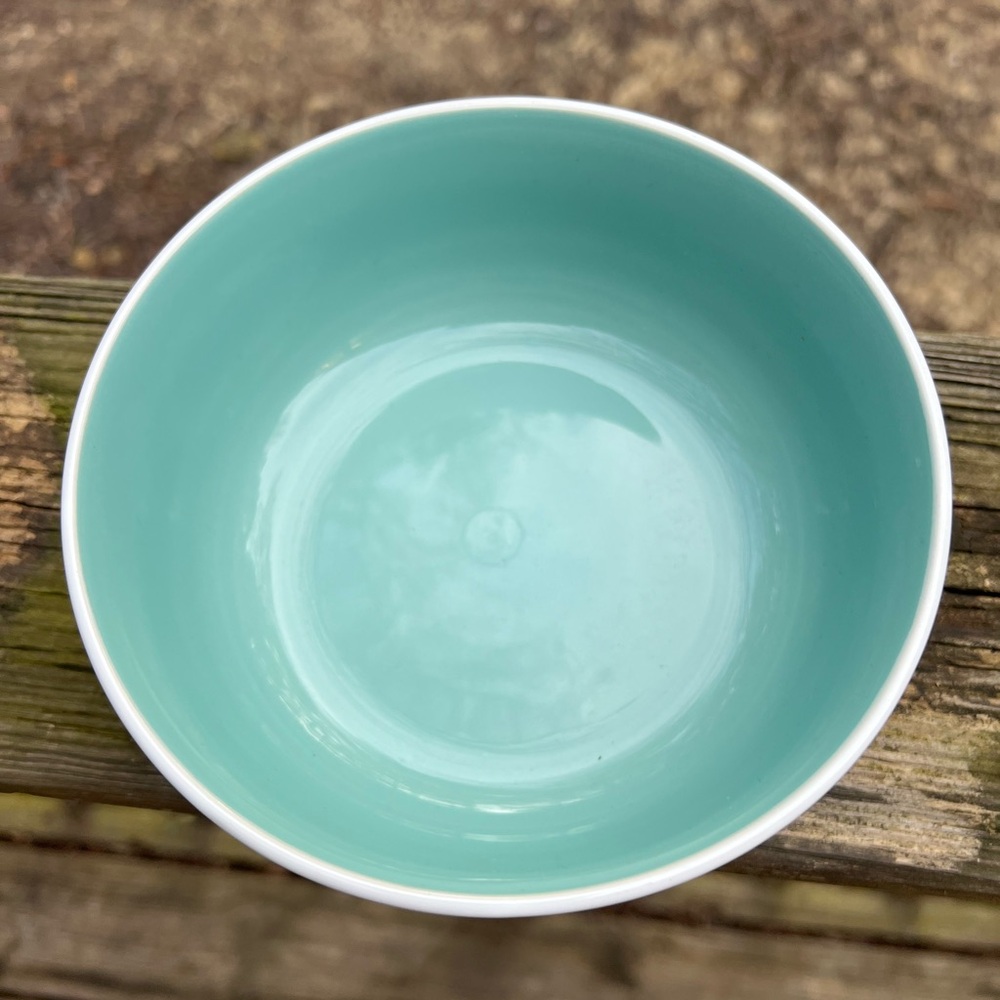 Gallery Tabletop Color Block Turquoise White Ribbed Bowl - Picture 3 of 6